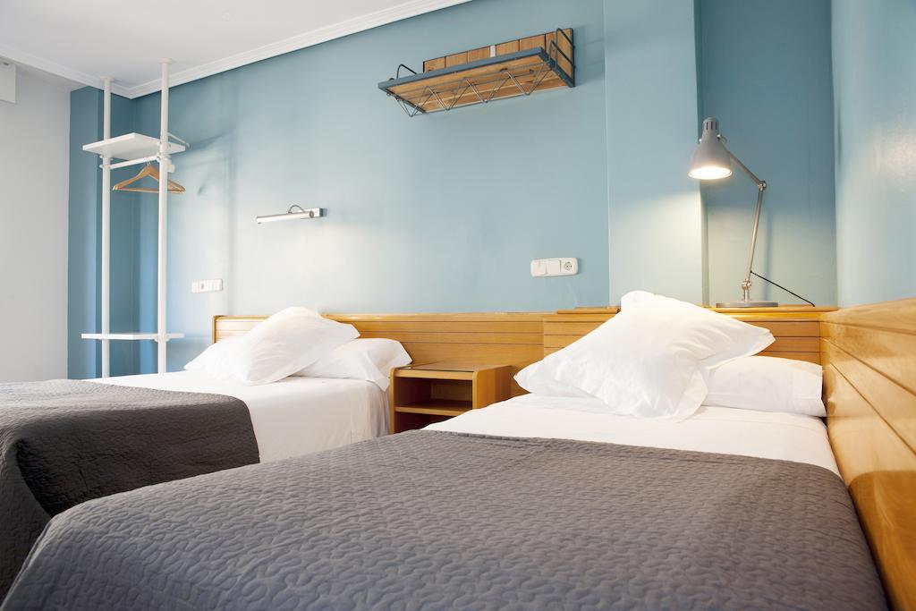 Apartamentos Sabinas Don Jaime Saragossa Pokój zdjęcie